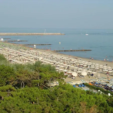 Beachside Flat With Shared Pool 포르토 산타 마게리타 디 카오를레