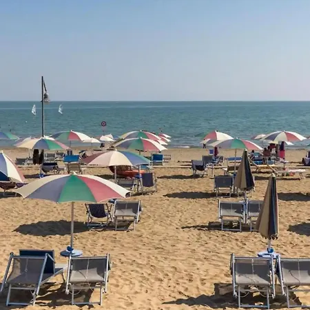 Beachside Flat With Shared Pool Porto Santa Margherita di Caorle