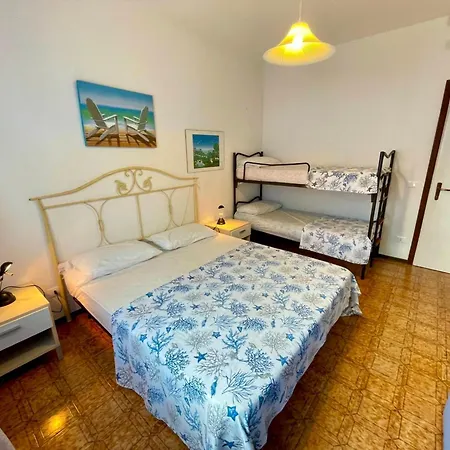 Apartamento Beachside Flat With Shared Pool