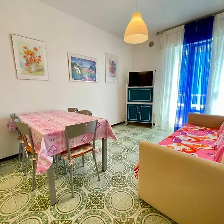 Beachside Flat With Shared Pool Apartamento *