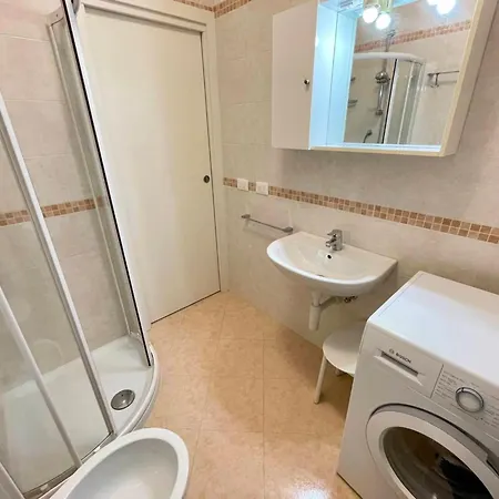 Apartamento Beachside Flat With Shared Pool